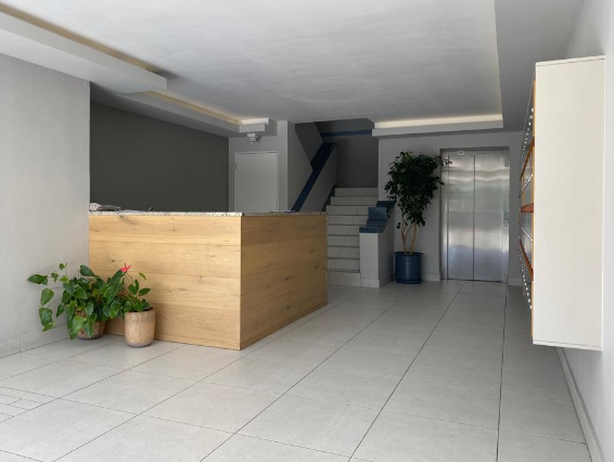 To Let 2 Bedroom Property for Rent in Green Point Western Cape